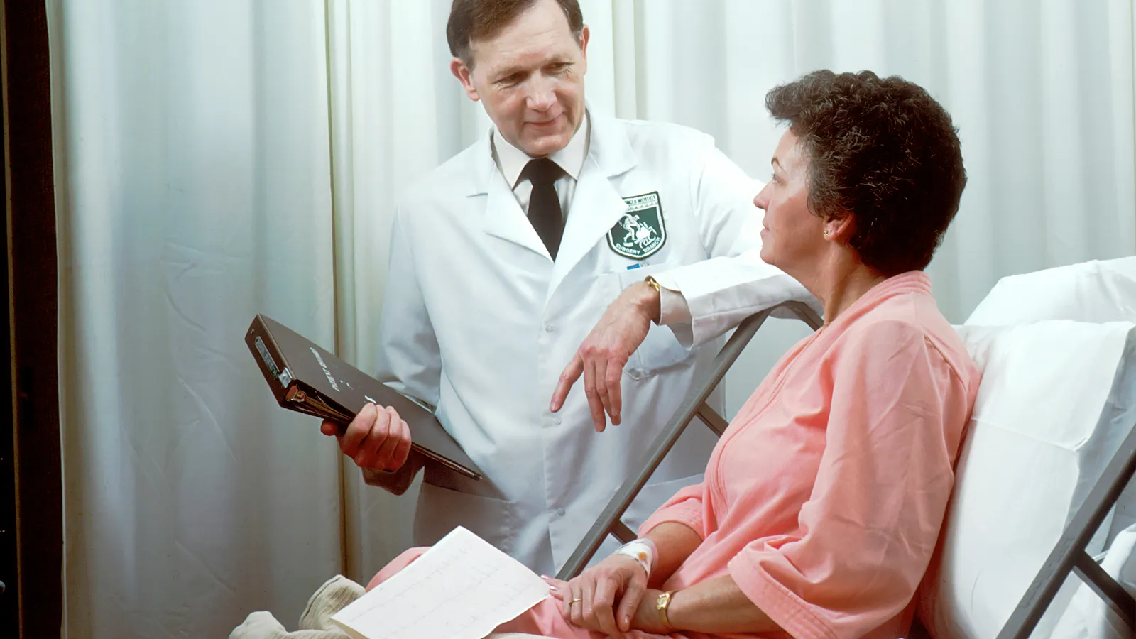 Doctor consulting with a patient, representing medical interpreting