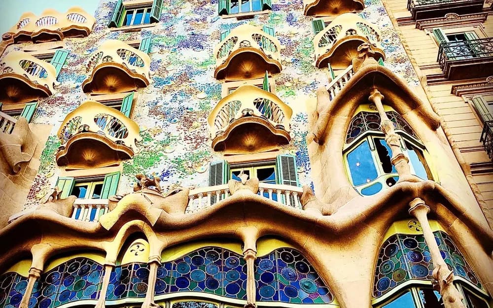 Casa Batlló by Antoni Gaudí on Passeig de Gràcia, Barcelona