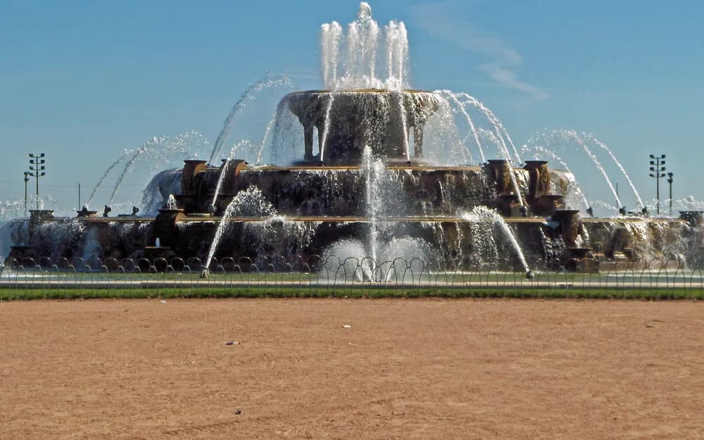 Buckingham Fountain in Grant Park, Chicago
