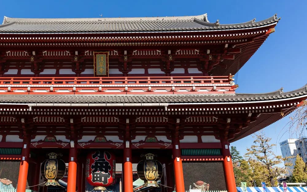 Hozomon Gate at Senso-ji temple in Asakusa, Tokyo