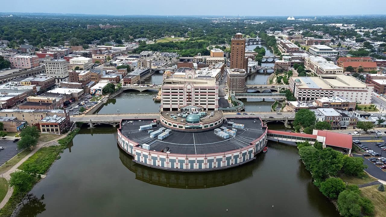 Aurora, Illinois skyline