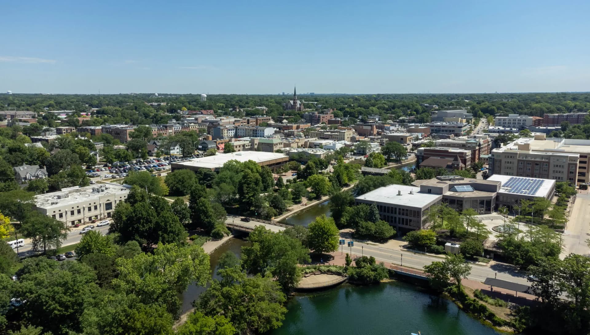 Naperville, Illinois skyline