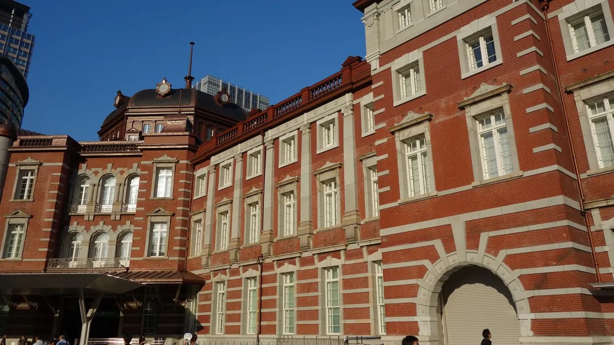 Tokyo Station Marunouchi Building in the Marunouchi business district