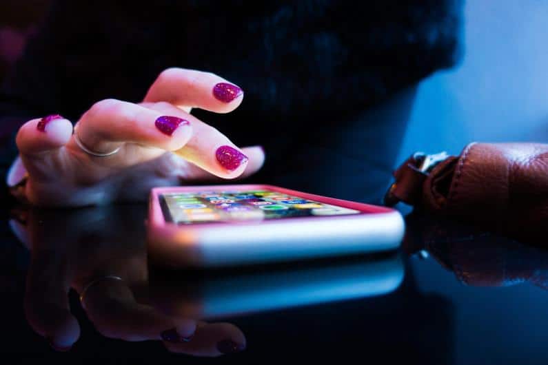 many language learning apps provide gamified lessons